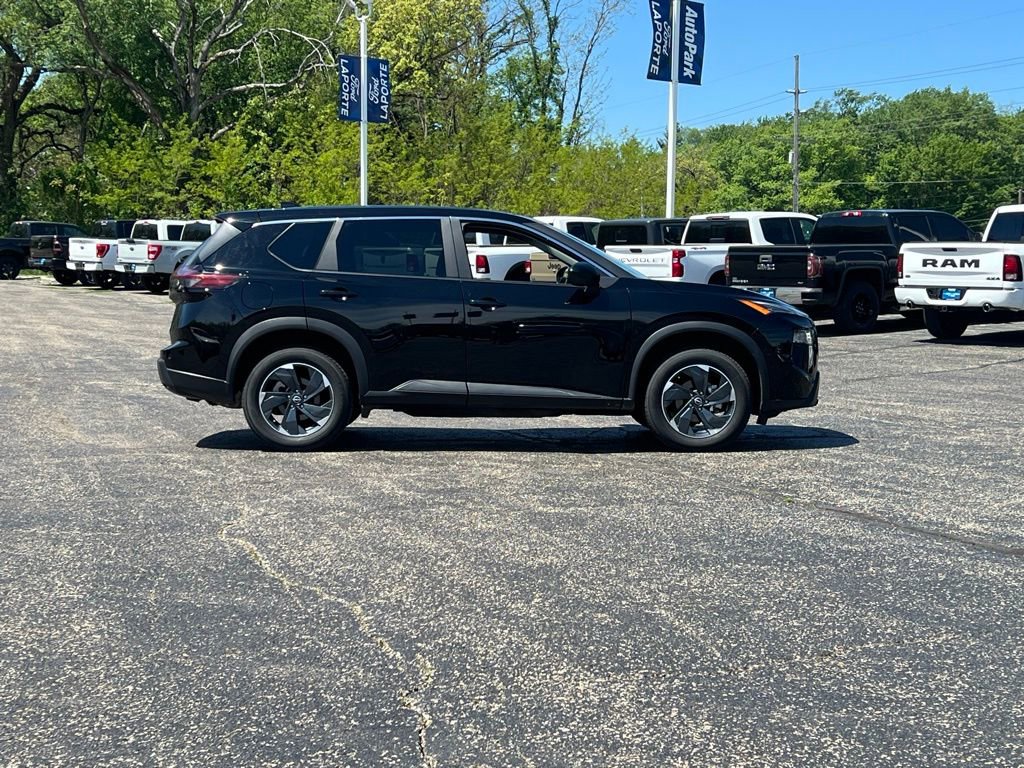 Used 2024 Nissan Rogue SV AWD/4WD image 12