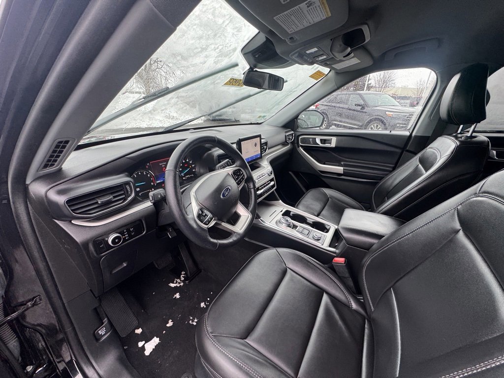 Certified 2023 Ford Explorer XLT w/ Equipment Group 202A image 15