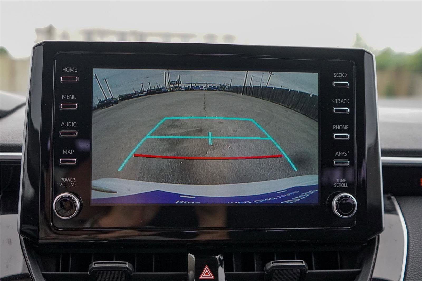 Used 2020 Toyota Corolla LE FWD image 11