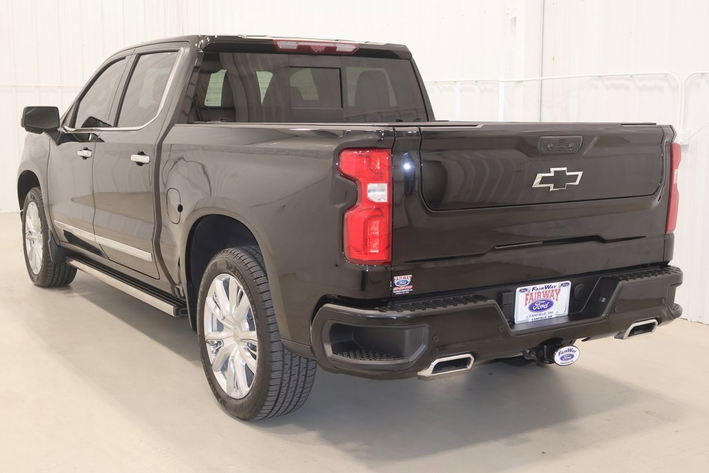 Used 2022 Chevrolet Silverado 1500 High Country w/ High Country Premium Package image 3