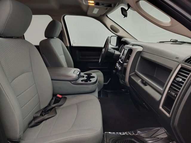 Used 2018 RAM 1500 Express AWD/4WD image 26