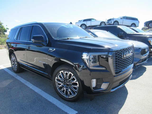 Used 2023 GMC Yukon Denali Ultimate image 1