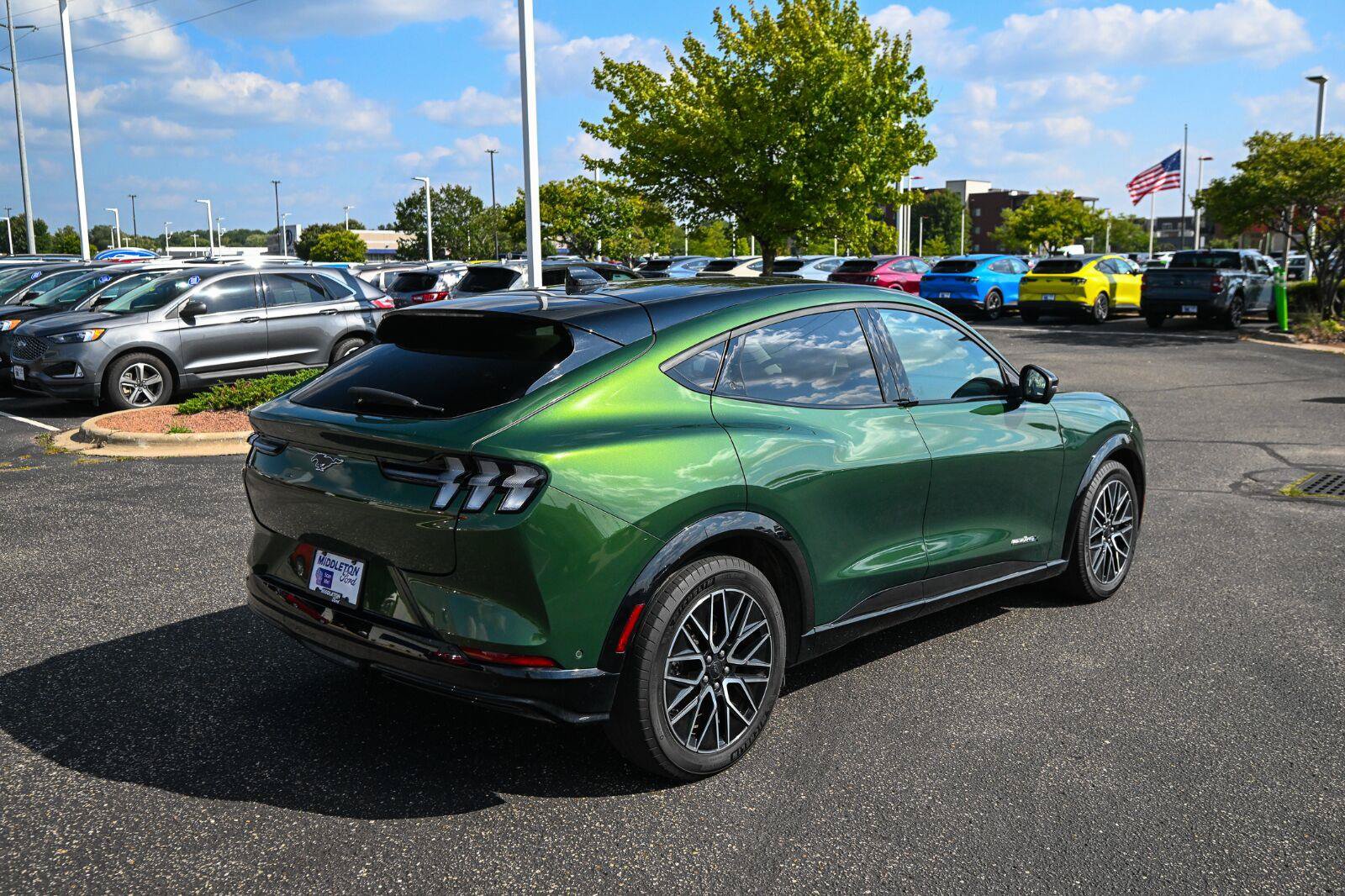Certified 2024 Ford Mustang Mach-E Premium AWD/4WD image 5