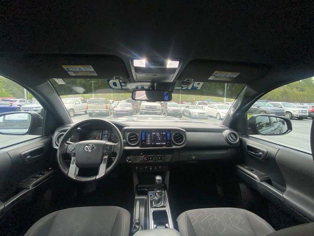 Used 2018 Toyota Tacoma TRD Sport w/ Technology Package RWD image 25