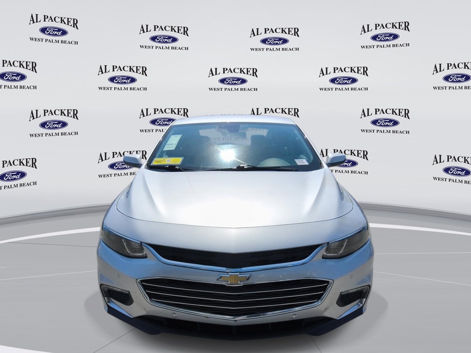 Used 2017 Chevrolet Malibu Premier w/ Driver Confidence Package FWD image 9