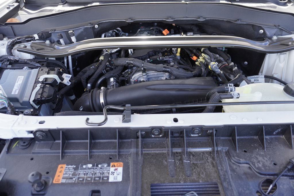 Certified 2025 Ford Explorer Platinum image 29