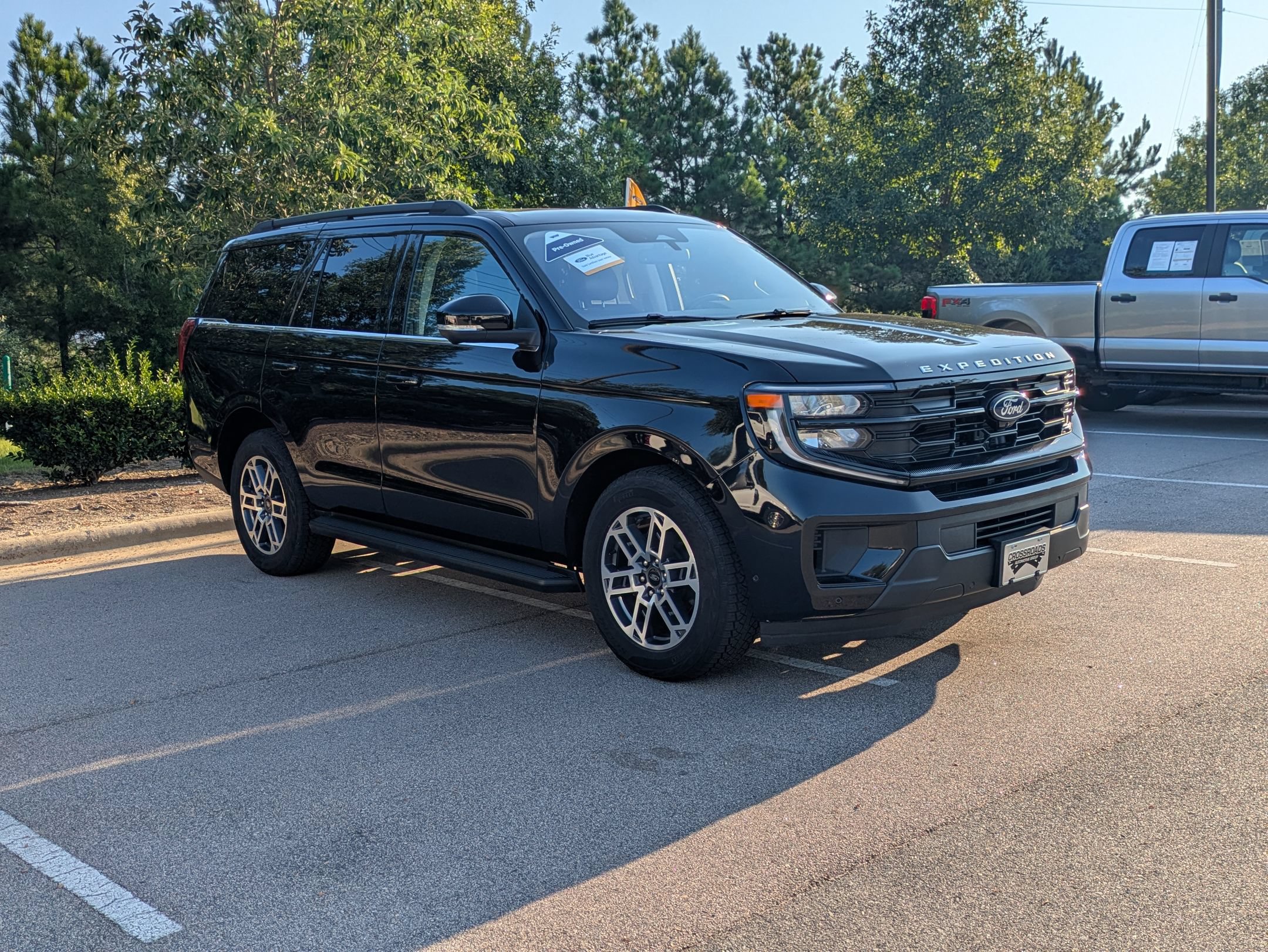 Certified 2025 Ford Expedition Active AWD/4WD image 2
