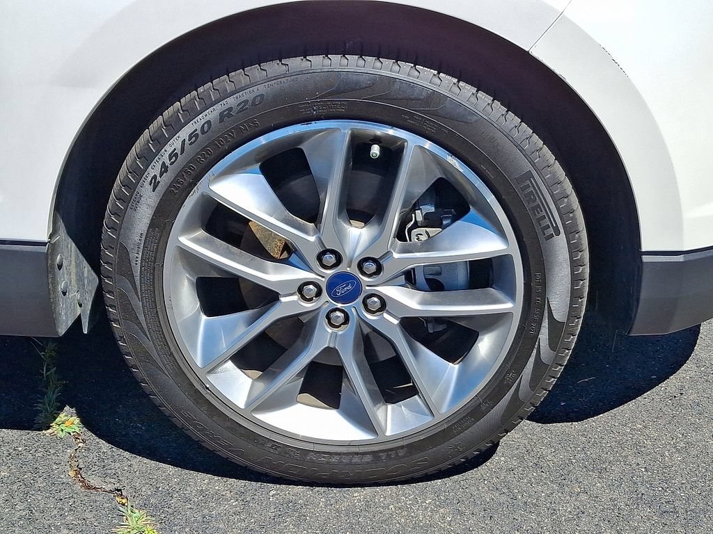 Certified 2018 Ford Edge Titanium w/ Equipment Group 301A AWD/4WD image 8
