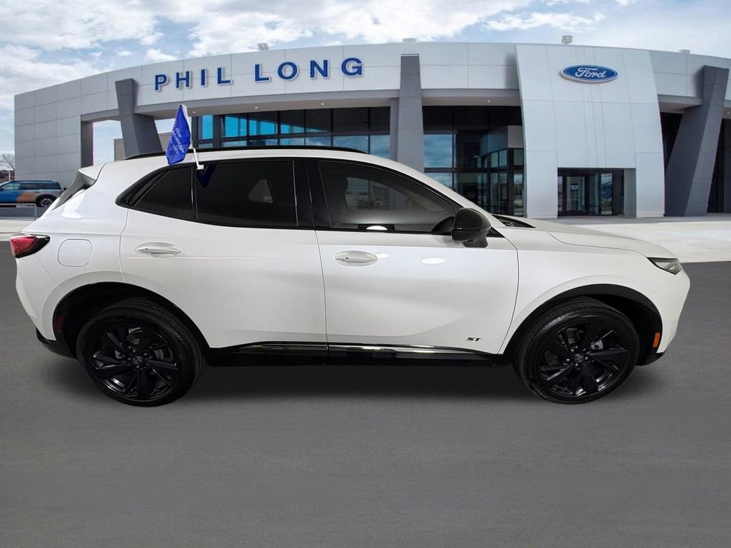 Used 2025 Buick Envision Sport Touring AWD/4WD image 6
