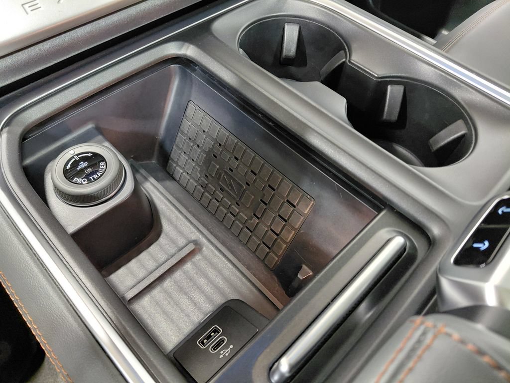 Certified 2025 Ford Expedition Active AWD/4WD image 33