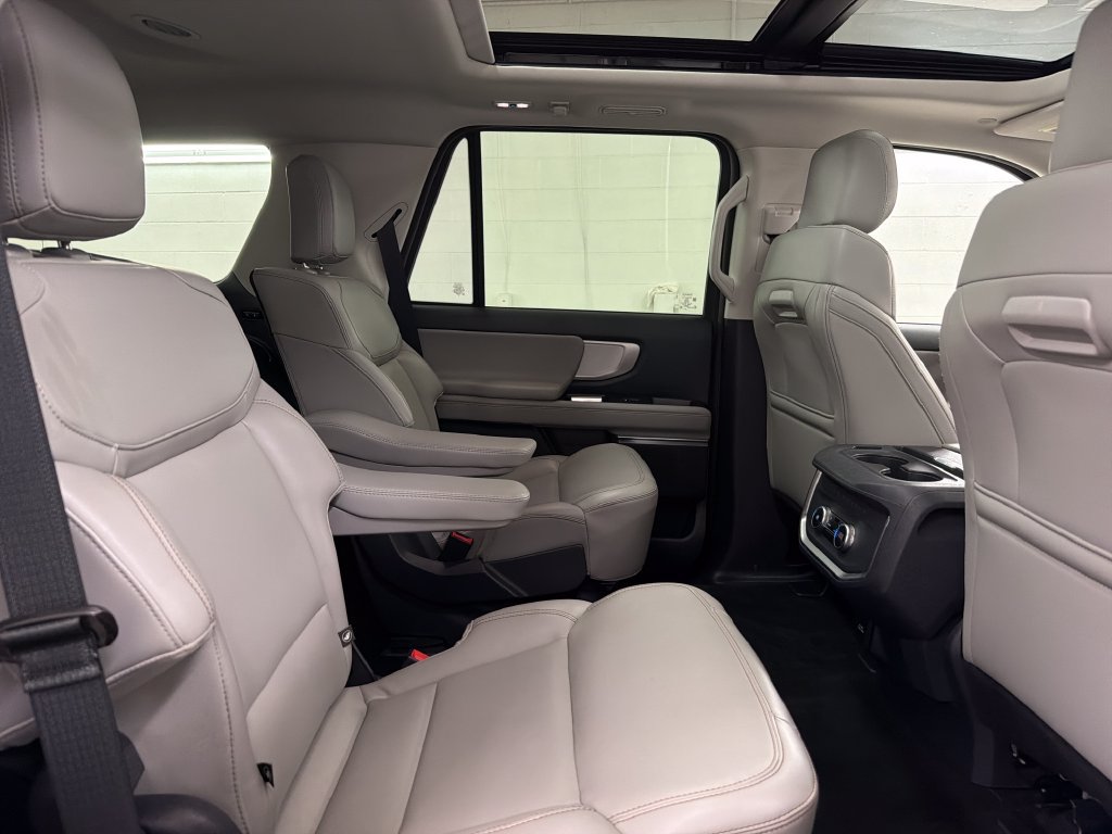 Certified 2025 Ford Expedition Active RWD image 34