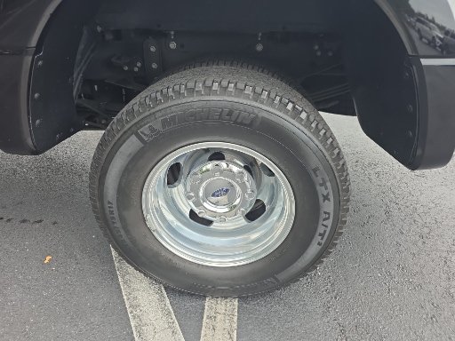 Certified 2022 Ford F350 Platinum AWD/4WD image 21