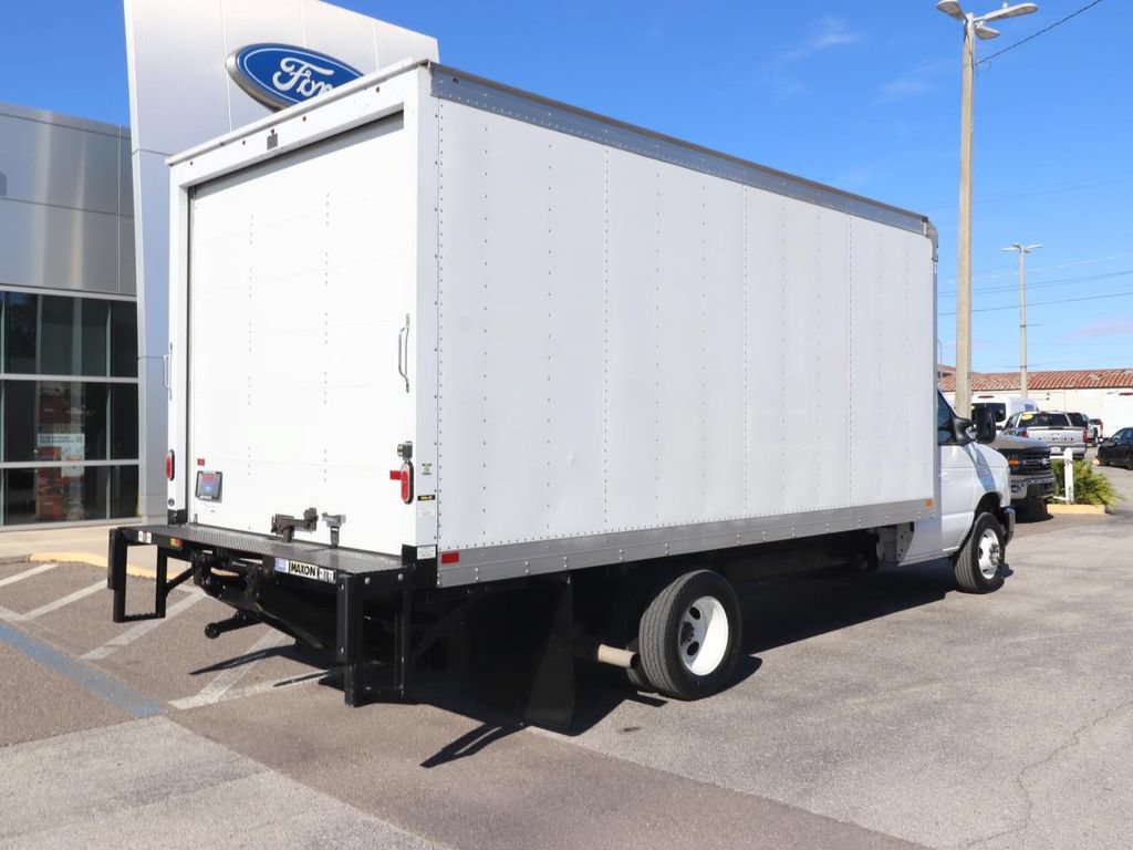 Certified 2024 Ford E-450 and Econoline 450 Super Duty w/ Power Windows & Locks Group RWD image 10
