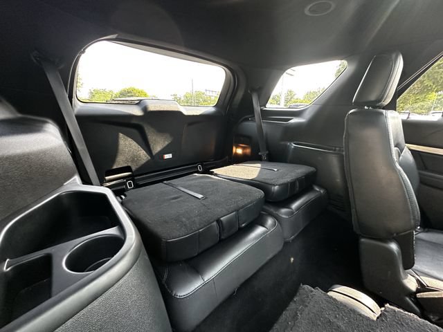 Certified 2018 Ford Explorer XLT w/ Equipment Group 202A AWD/4WD image 39