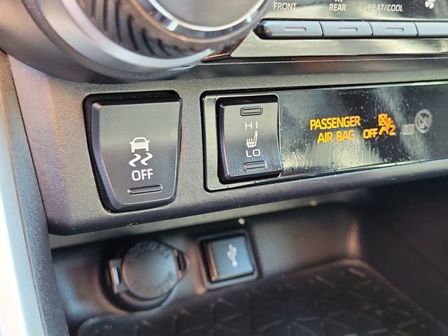 Used 2021 Toyota RAV4 XLE Premium FWD image 15