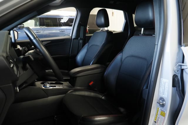Certified 2025 Ford Escape ST-Line Select AWD/4WD image 12