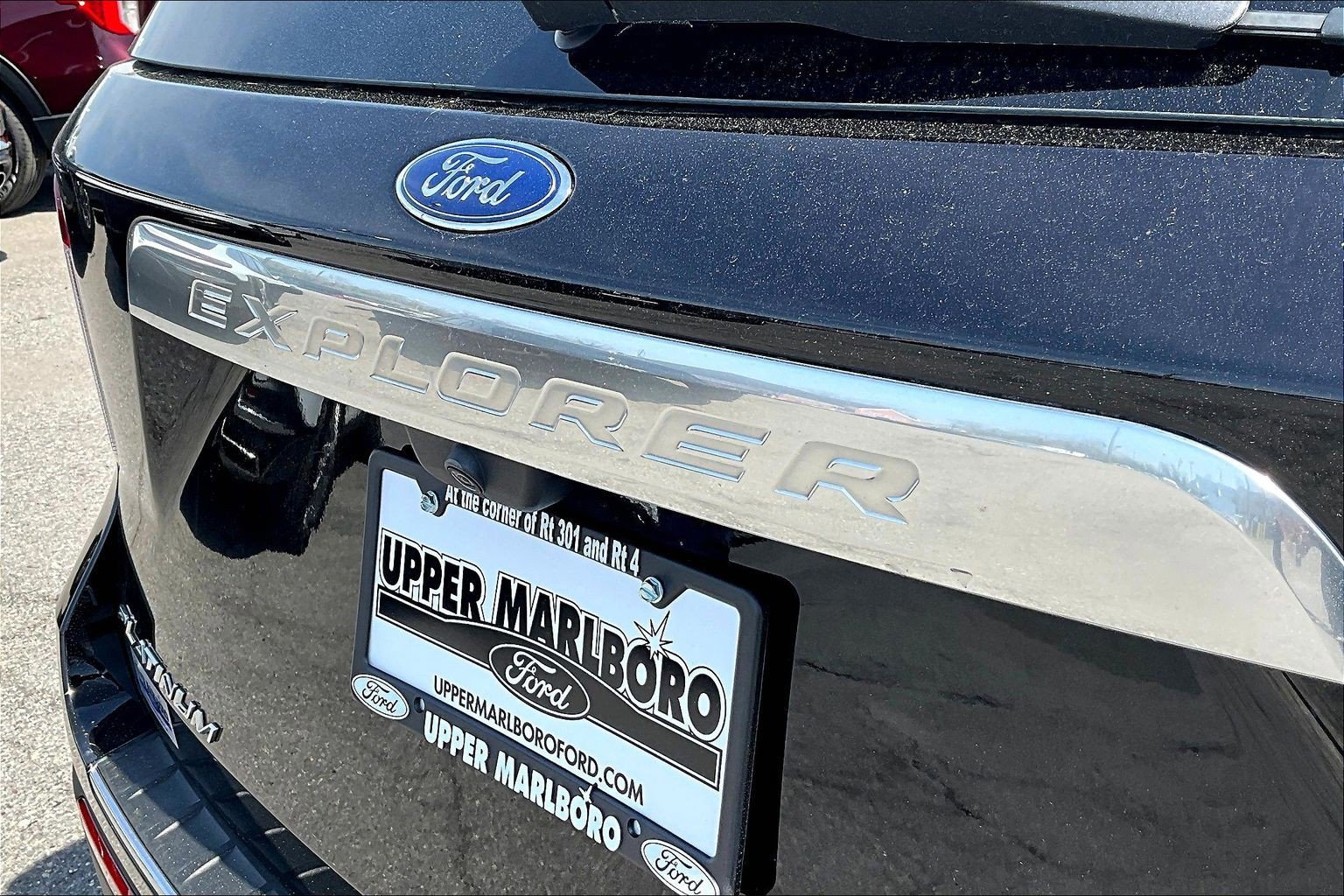 Certified 2024 Ford Explorer Platinum w/ Technology Package AWD/4WD image 10