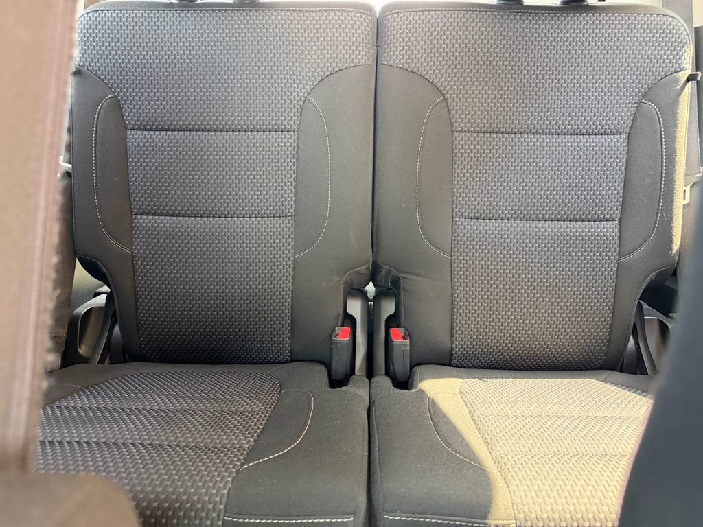 Used 2023 GMC Acadia SLE FWD image 17