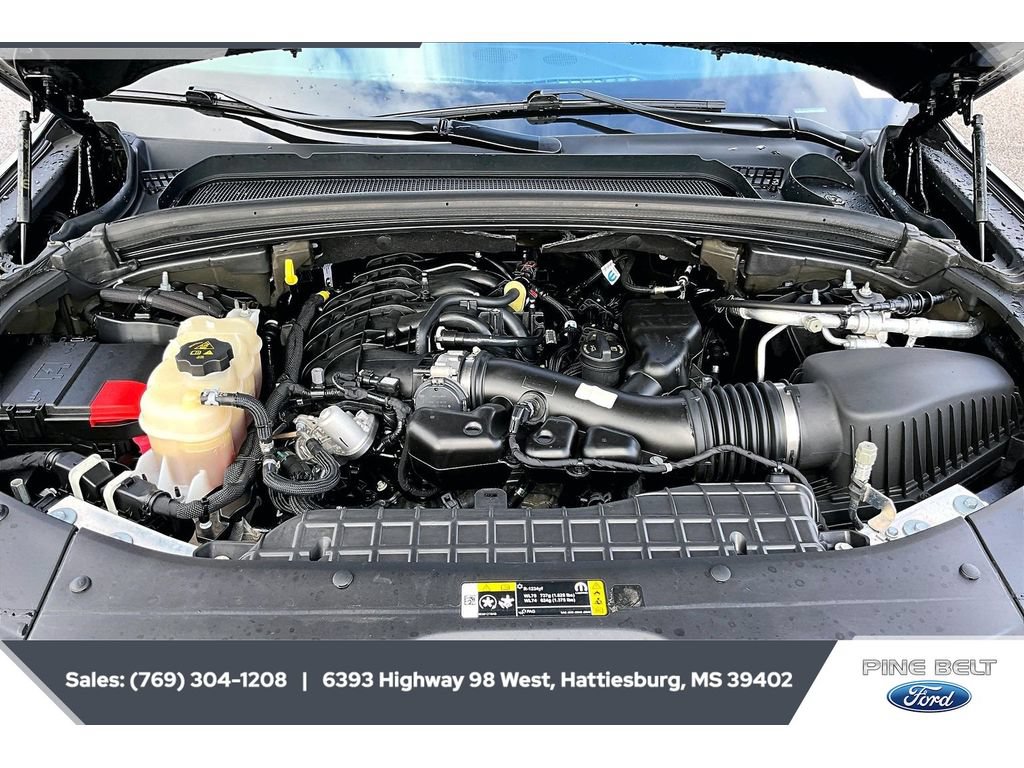 Used 2022 Jeep Grand Cherokee Altitude AWD/4WD image 10