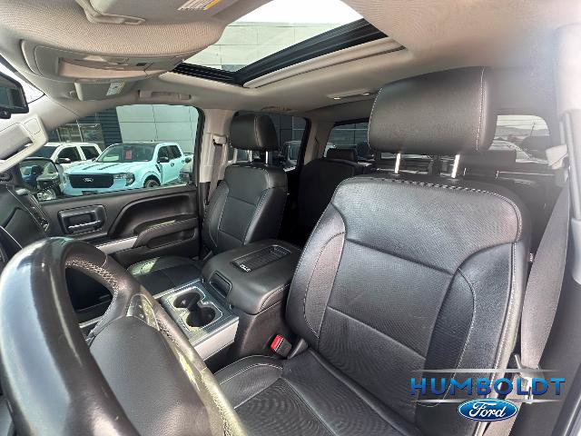 Used 2017 Chevrolet Silverado 1500 LTZ Z71 w/ LTZ Plus Package AWD/4WD image 15
