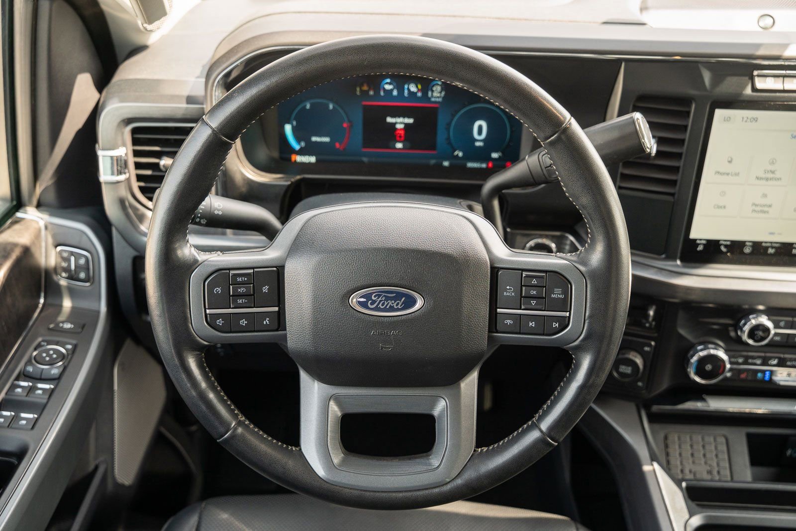 Certified 2024 Ford F250 Lariat AWD/4WD image 24
