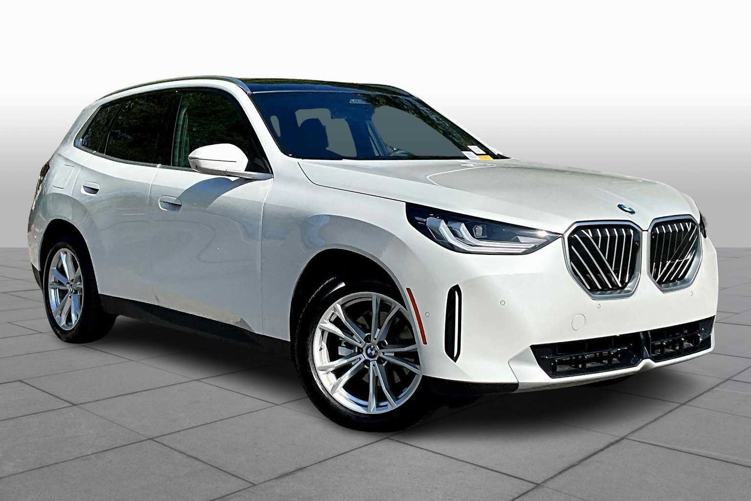 Used 2025 BMW X3 xDrive30i w/ Premium Package image 5