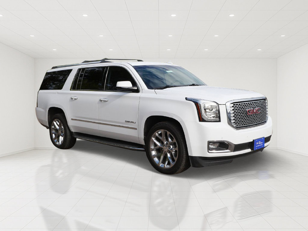 Used 2017 GMC Yukon XL Denali w/ Open Road Package AWD/4WD image 1