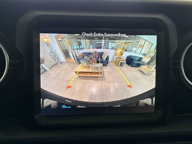 Used 2023 Jeep Wrangler Unlimited Sahara w/ Cold Weather Group image 14