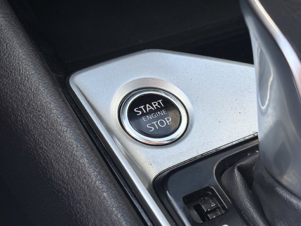 Used 2024 Nissan Altima 2.5 SV FWD image 16