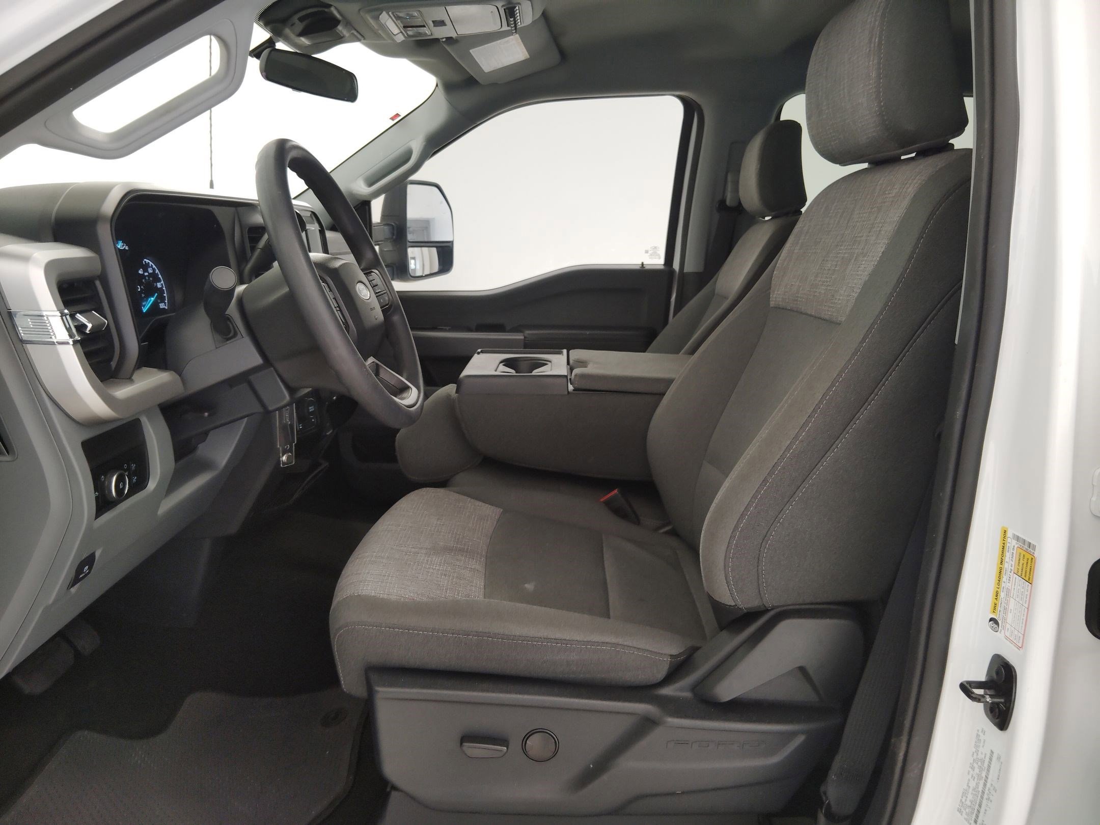 Certified 2025 Ford F250 XLT w/ FX4 Off-Road Package image 10