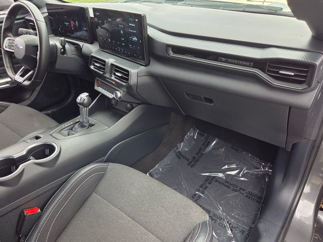 Certified 2024 Ford Mustang Coupe RWD image 15