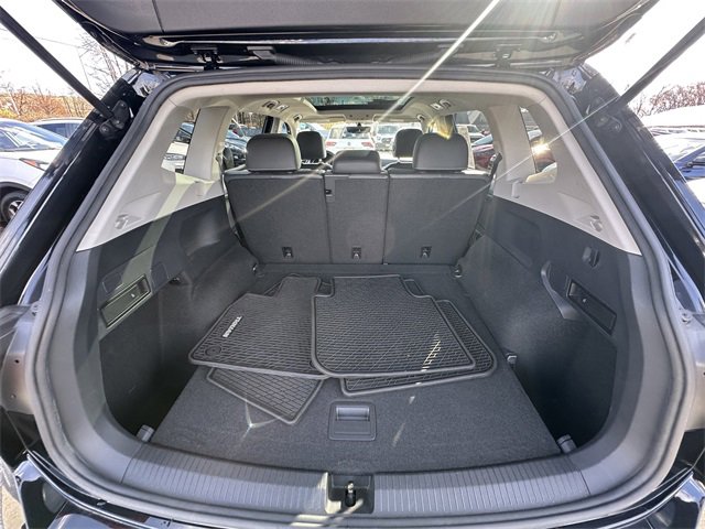 Used 2021 Volkswagen Tiguan SE image 41