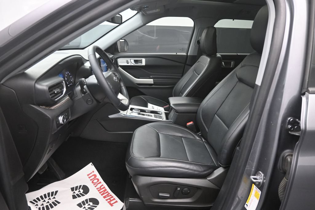 Certified 2022 Ford Explorer Limited w/ Equipment Group 301A RWD image 18
