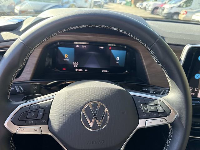 Used 2025 Volkswagen Atlas SE image 45