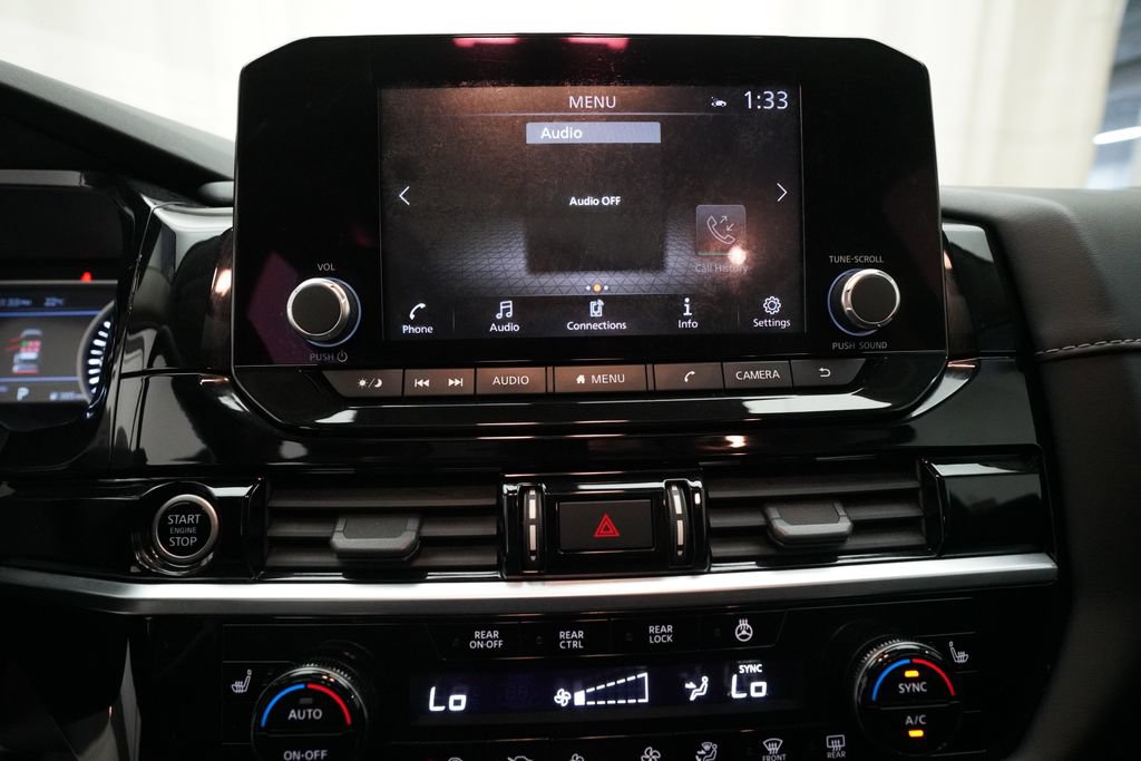 Used 2022 Nissan Pathfinder SV AWD/4WD image 6