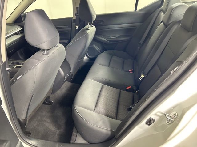 Used 2025 Nissan Altima 2.5 SV FWD image 16