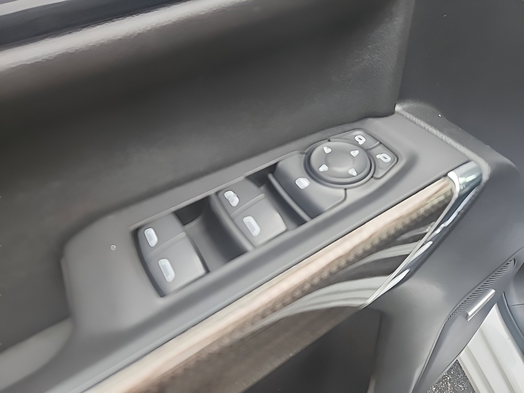 Used 2020 Chevrolet Silverado 1500 LT Trail Boss image 12