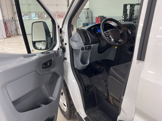 Certified 2019 Ford Transit 250 130 Low Roof w/ Exterior Upgrade Package image 24