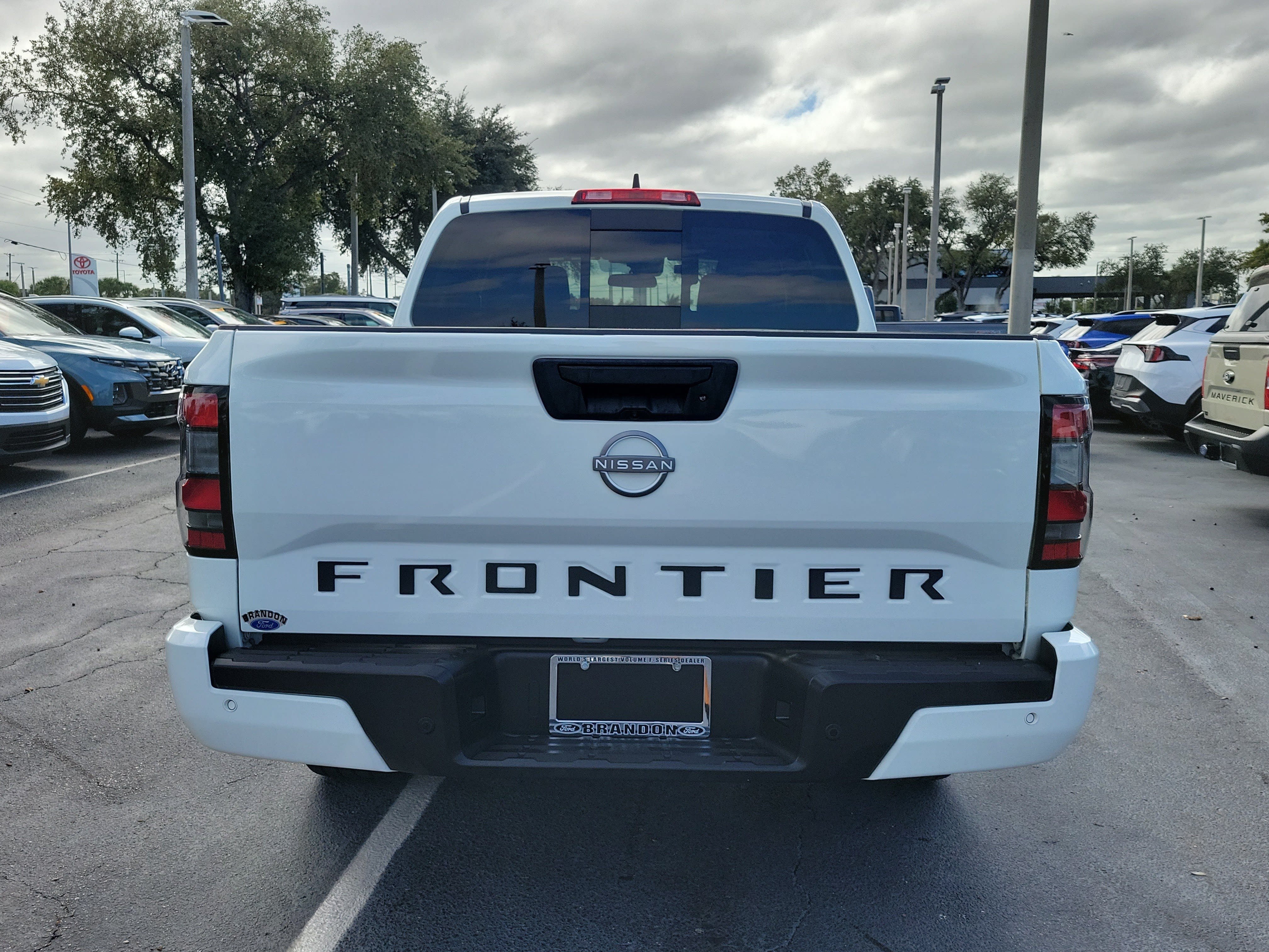 Used 2025 Nissan Frontier SV RWD image 8