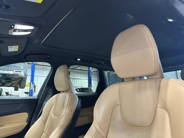 Used 2022 Volvo XC60 B5 Inscription AWD/4WD image 20