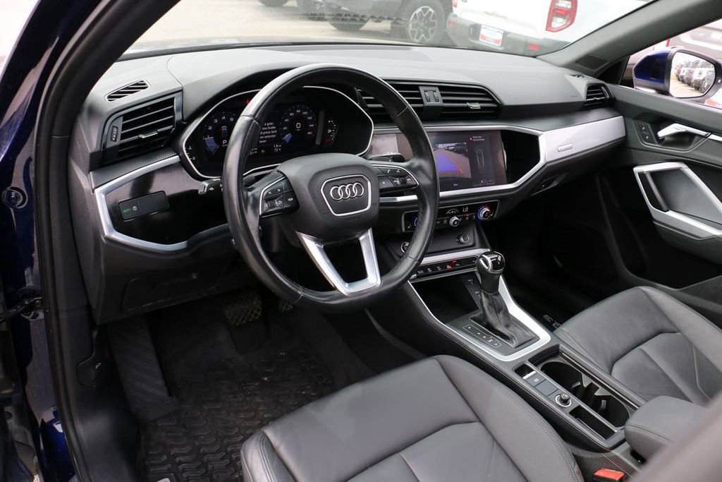 Used 2021 Audi Q3 2.0T Premium w/ Convenience Package AWD/4WD image 17