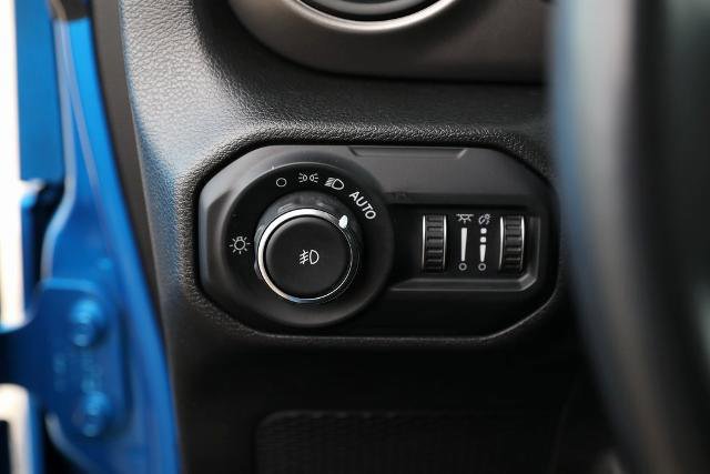 Used 2022 Jeep Wrangler Sport image 40