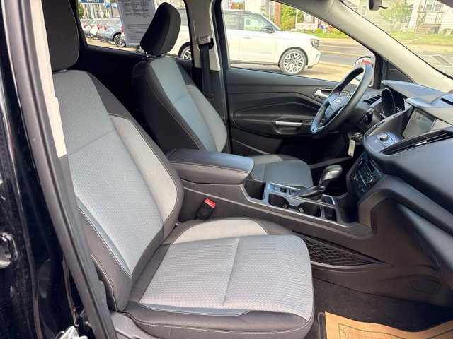 Certified 2018 Ford Escape SE w/ SE Sync 3 Package AWD/4WD image 30