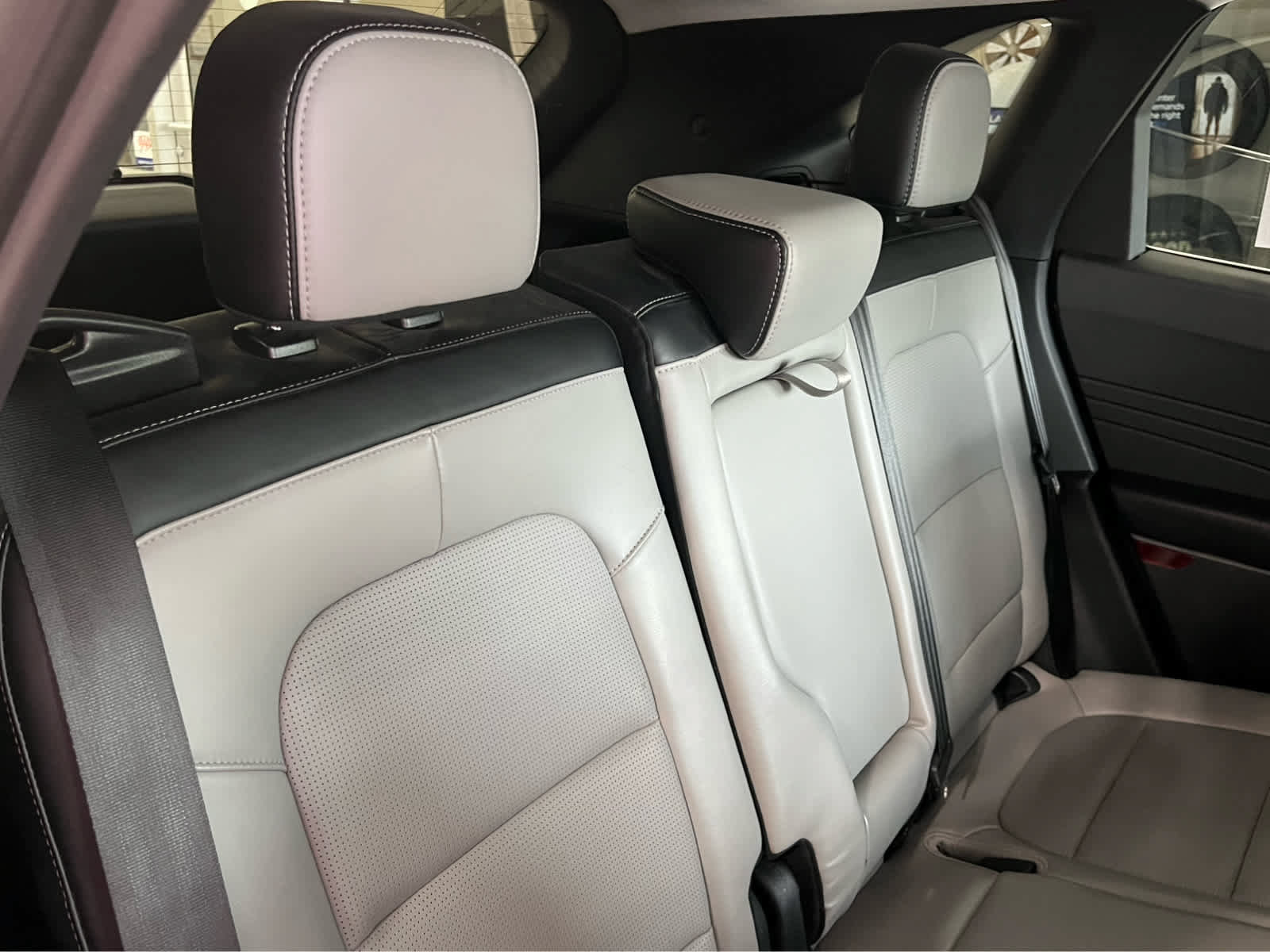 Certified 2023 Ford Escape Platinum AWD/4WD image 34