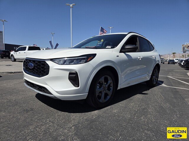Certified 2024 Ford Escape ST-Line w/ Tech Pack #1 FWD image 3