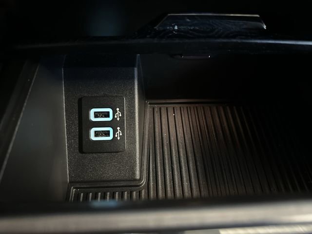 Certified 2018 Ford F350 Platinum w/ Platinum Ultimate Package image 25