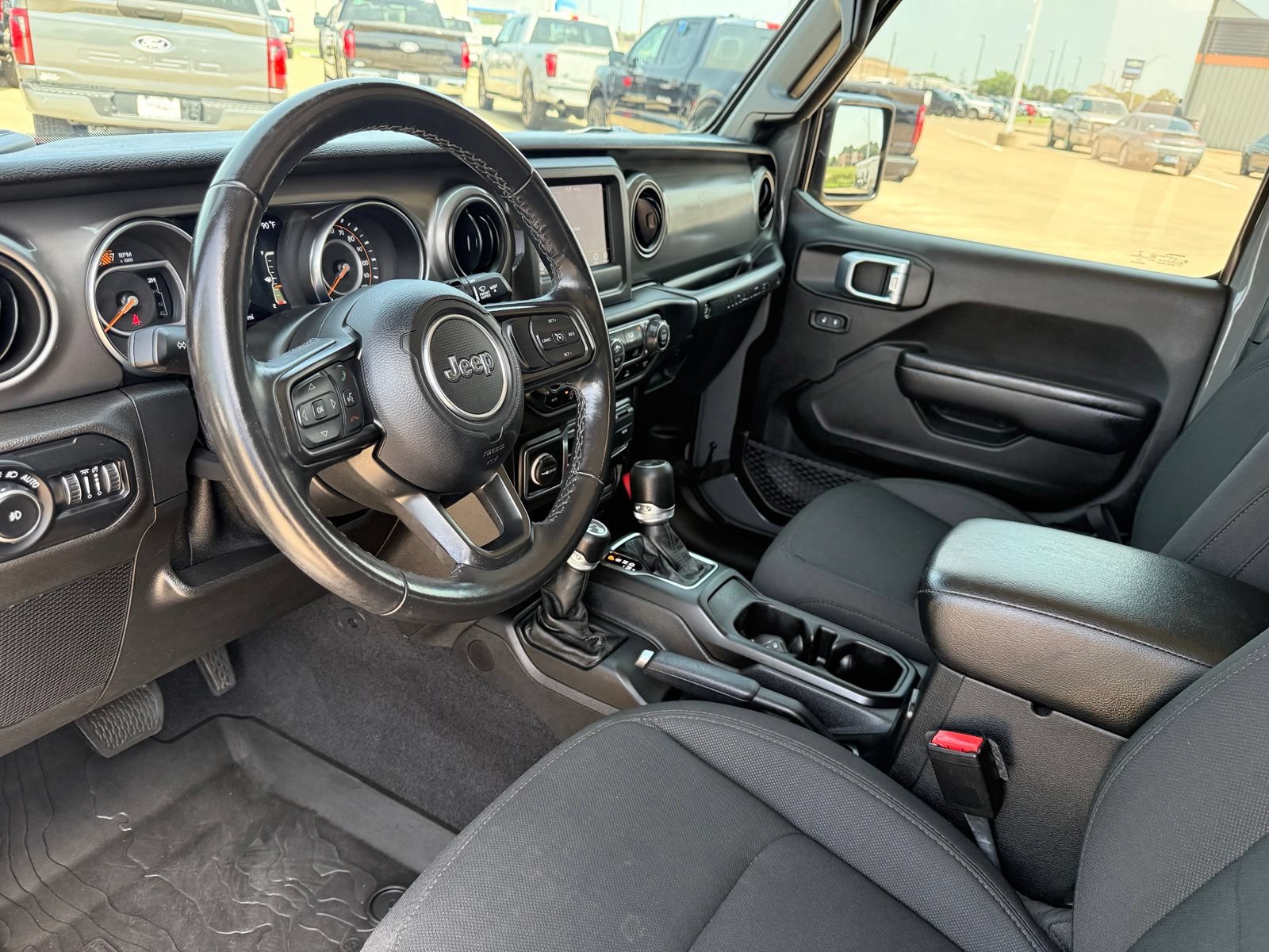 Used 2021 Jeep Wrangler Unlimited Sport AWD/4WD image 11