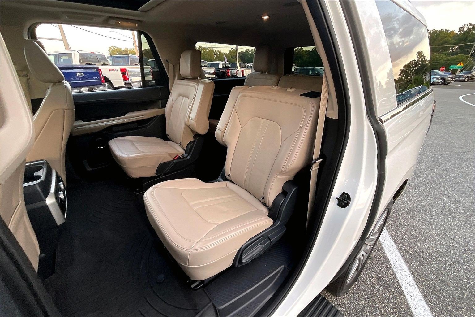 Certified 2024 Ford Expedition Max Limited w/ Excursion Package AWD/4WD image 25