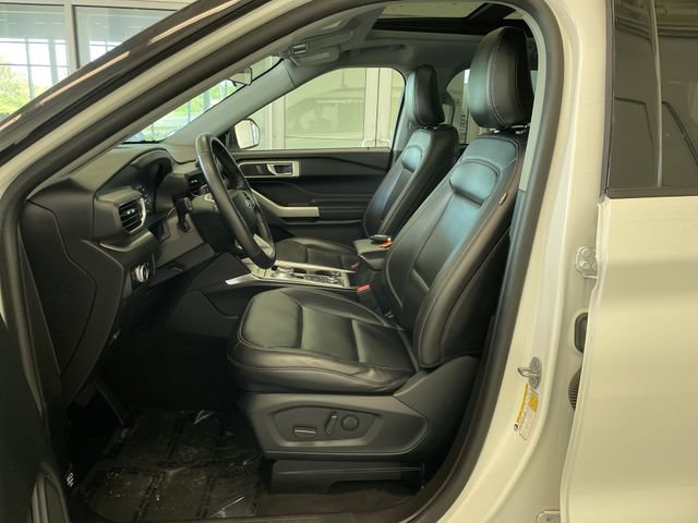 Certified 2023 Ford Explorer XLT w/ Equipment Group 202A AWD/4WD image 18