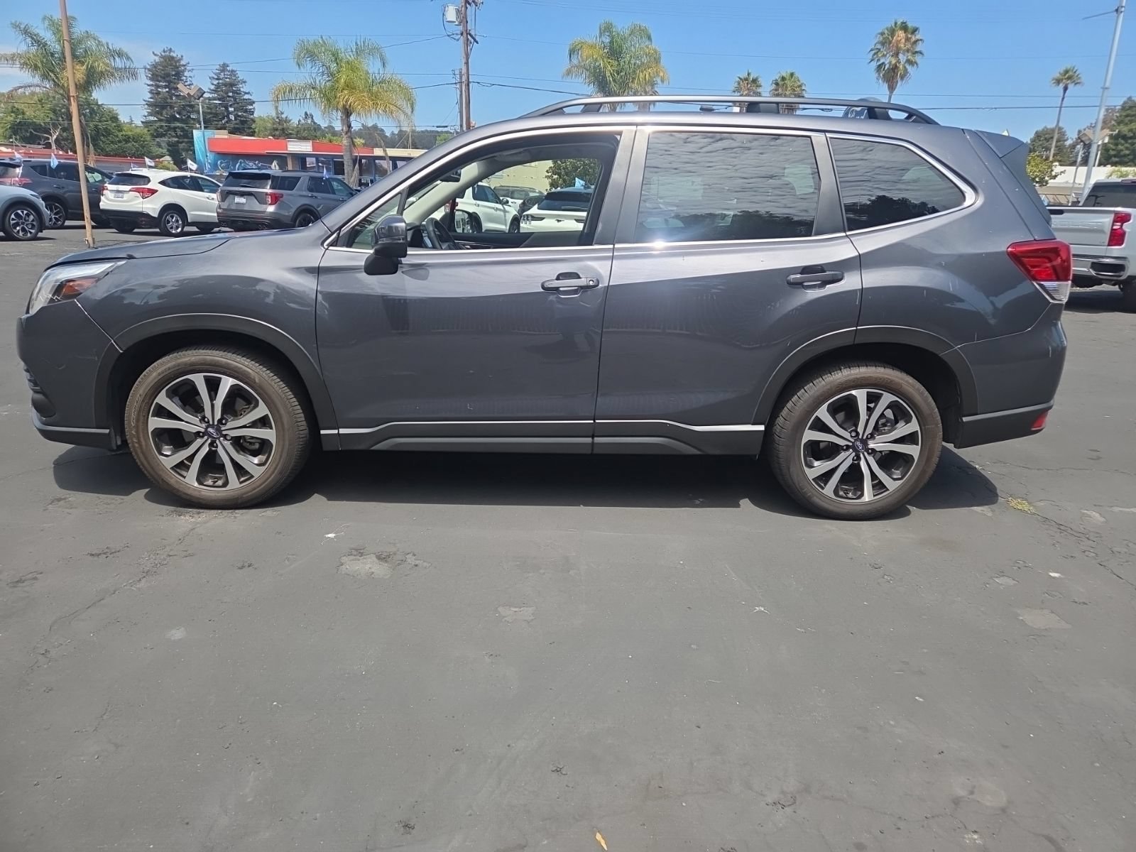 Used 2023 Subaru Forester Limited w/ Popular Package #2 AWD/4WD image 10